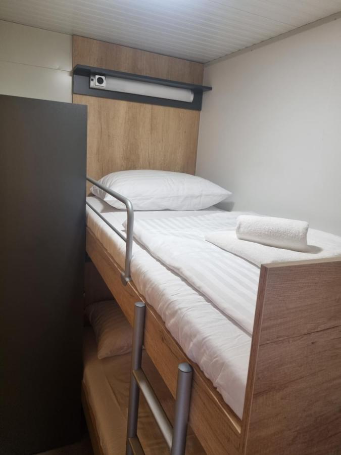 Hipo Camp Mobil Home Arta Pakostane Exterior photo